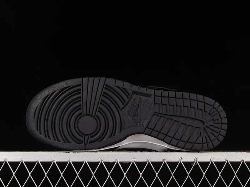 All Categories Nk SB Dunk Series Nk SB Dunk Low Low-top sneakers Nk Dunk Low Black Smiley Customized version of deconstructed strap casual sneakers DJ6188-002